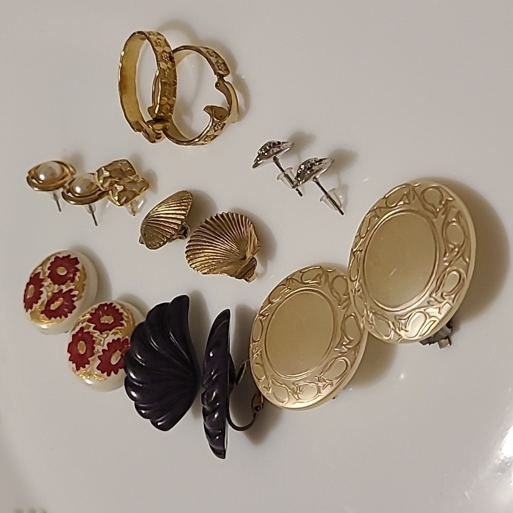 Set of 8 Clip on, and Pierced Earrings - Picture 4 of 14
